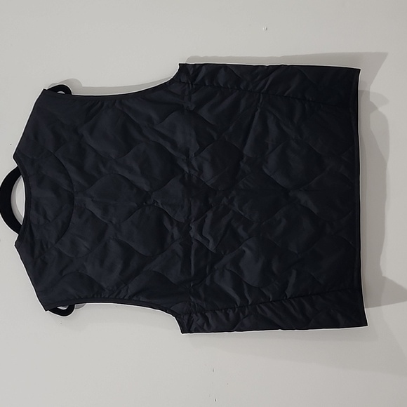 Everlane ReNew Liner Vest - Picture 7 of 10